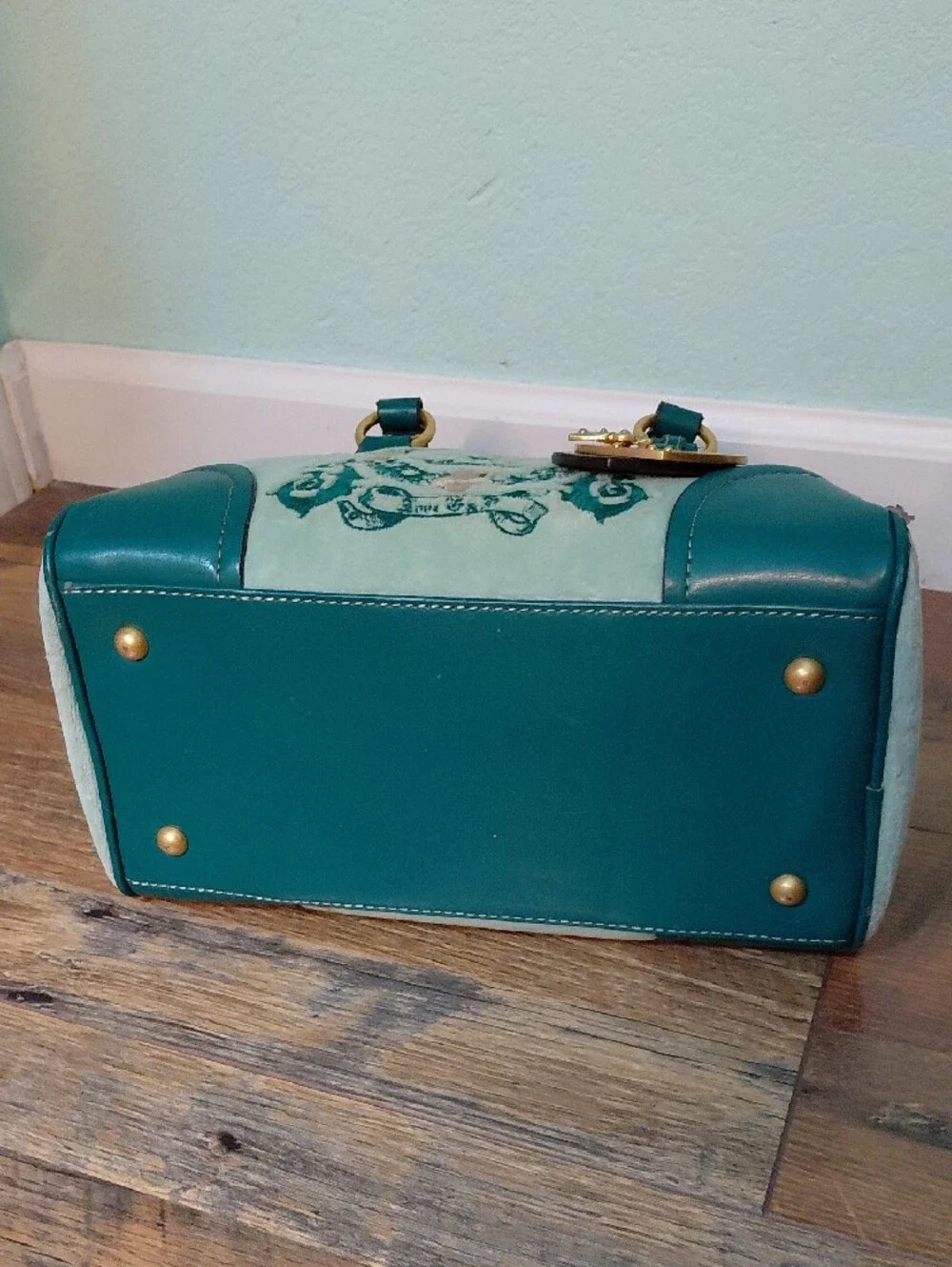 RARE P&G ERA VINTAGE Y2K Juicy Couture Mint and Teal Bowler Bag w/Charm & Mirror